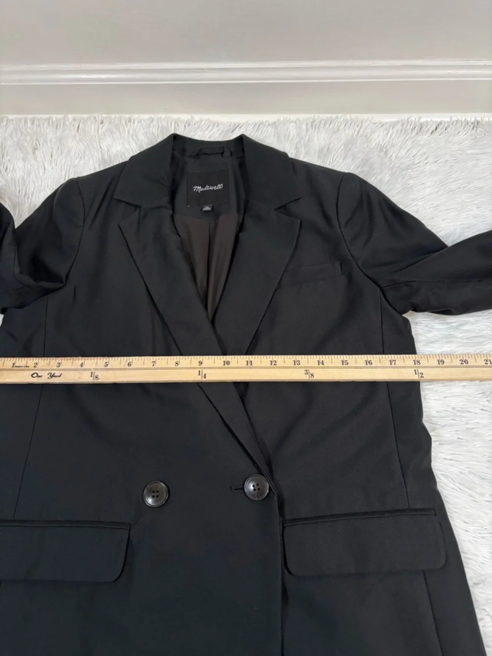 Madewell Women's Double-Breasted Blazer light weight in black‎ relax fit